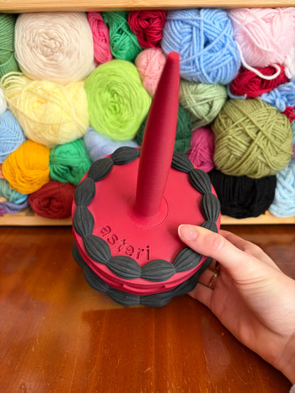 Red & Black Cake Yarn Spinner