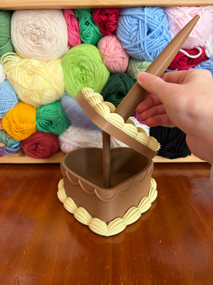 Brown & Yellow Heart Cake Yarn Spinner