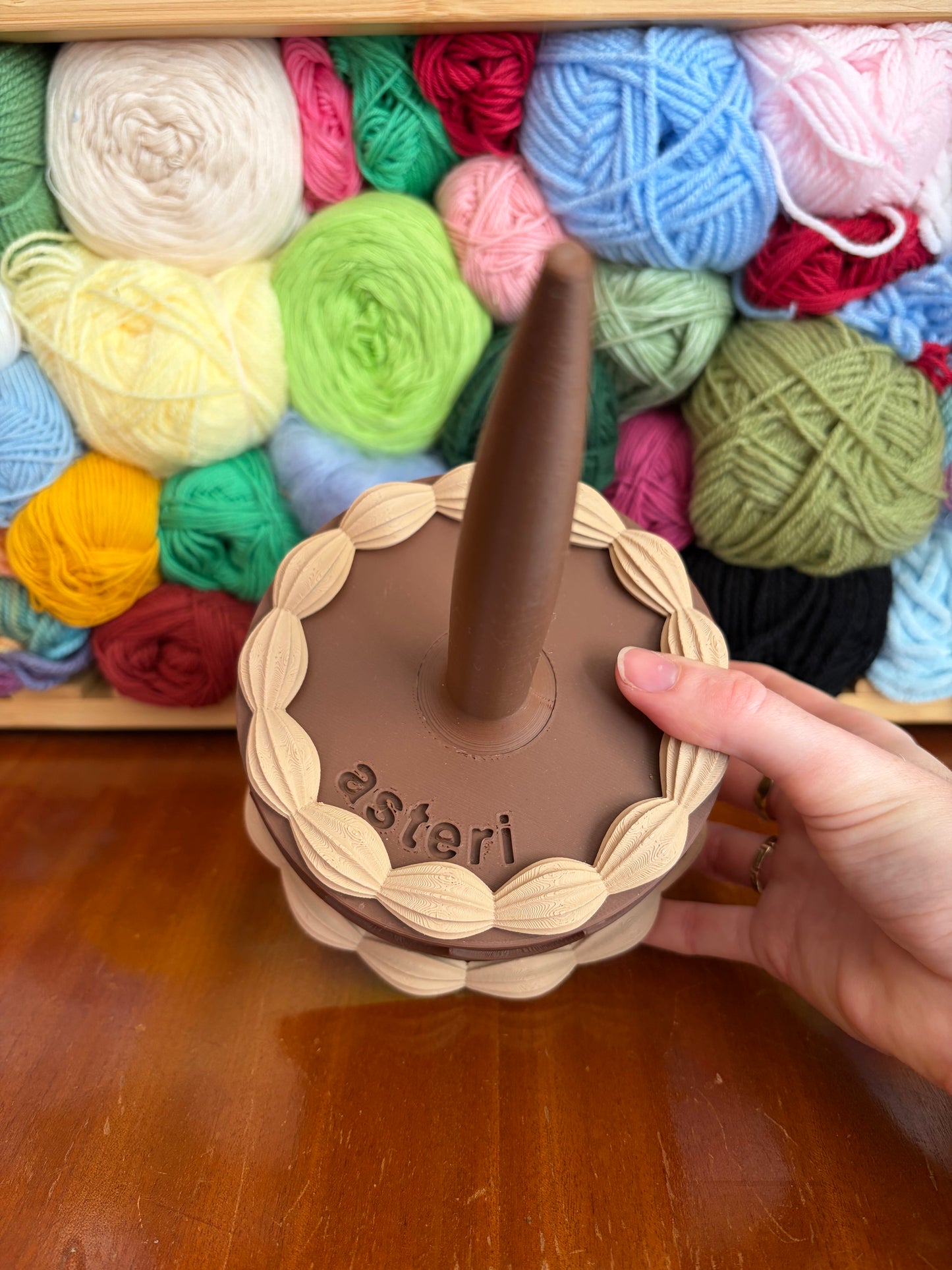 Dark & Light Brown Cake Yarn Spinner